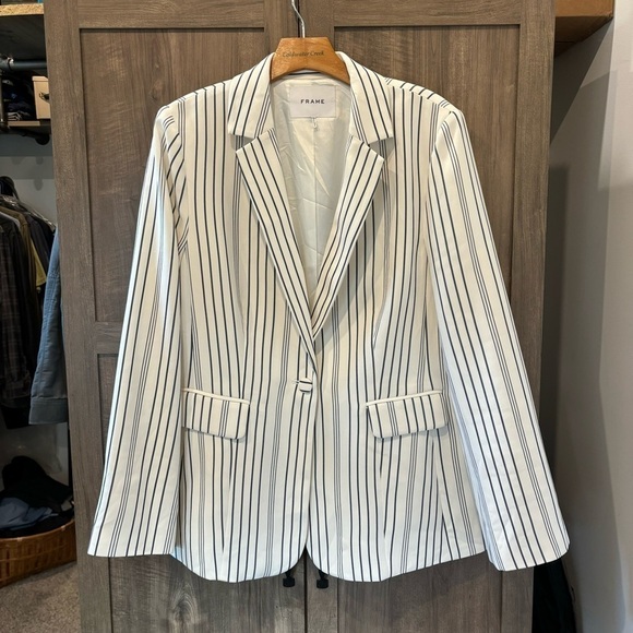 Frame True Blazer Off White Striped - Picture 2 of 11
